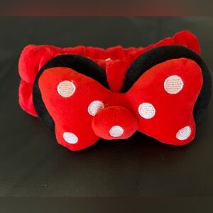 NWOT THE CREME SHOP Disney Minnie Mouse Plush Spa Headband Polka Dot Red Bow